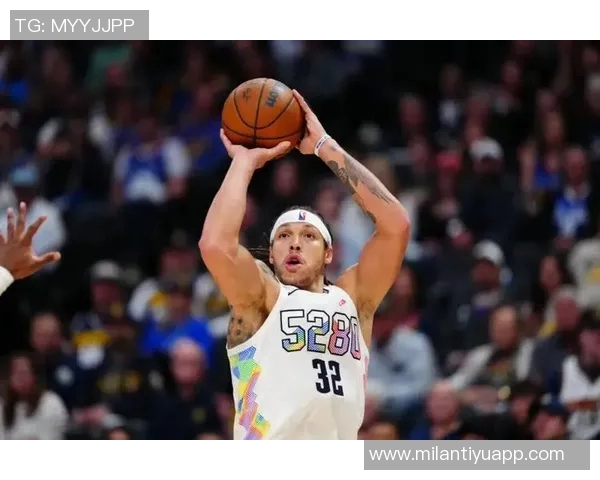 戈登高效表现三分球命中率惊人阿德尔曼称赞其聪明打球无勉强出手 戈登高效表现三分球命中率惊人阿德尔曼称赞其聪明打球无勉强出手