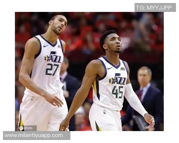 艾顿强势对决戈贝尔上赛季缺席让人遗憾场均数据差距明显