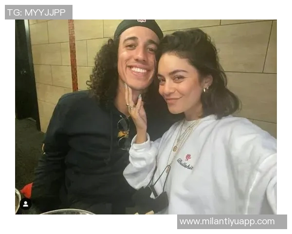 瓦妮莎携女儿观赛道奇不敌对手MLB世界大赛G4令人惋惜