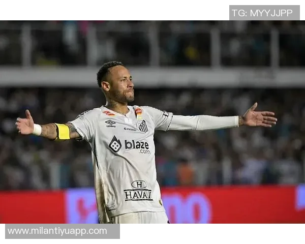 内马尔重返桑托斯训练状态良好下轮联赛出场机会增大